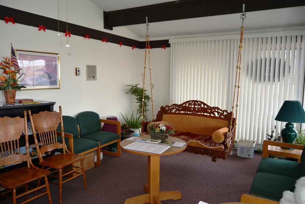 Viking Motel Lindsborg Eksteriør bilde