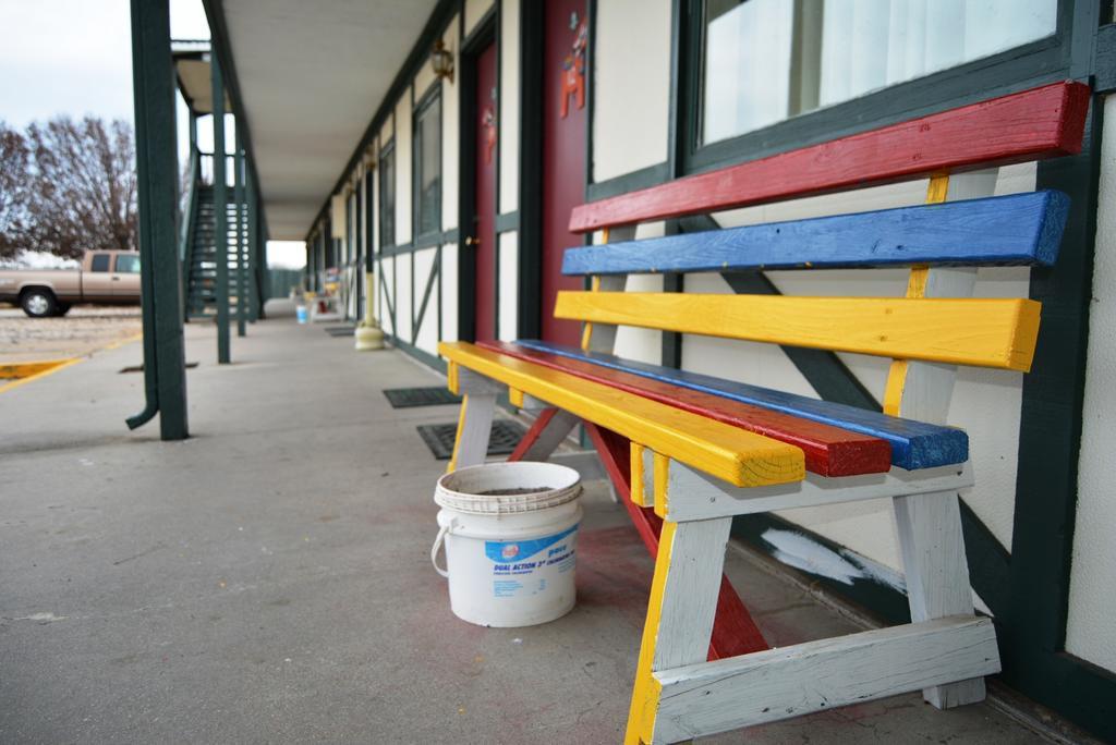 Viking Motel Lindsborg Eksteriør bilde