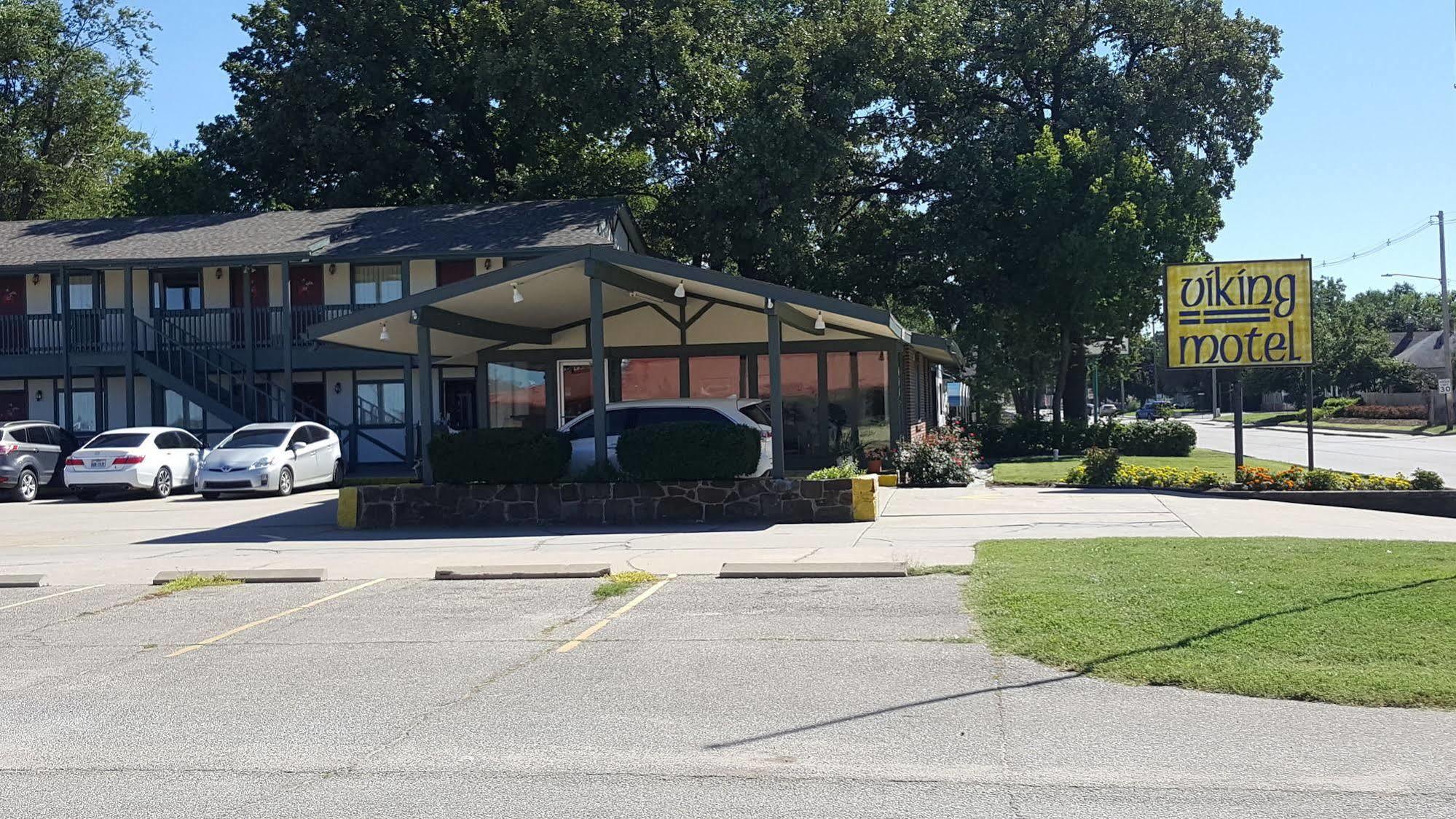 Viking Motel Lindsborg Eksteriør bilde